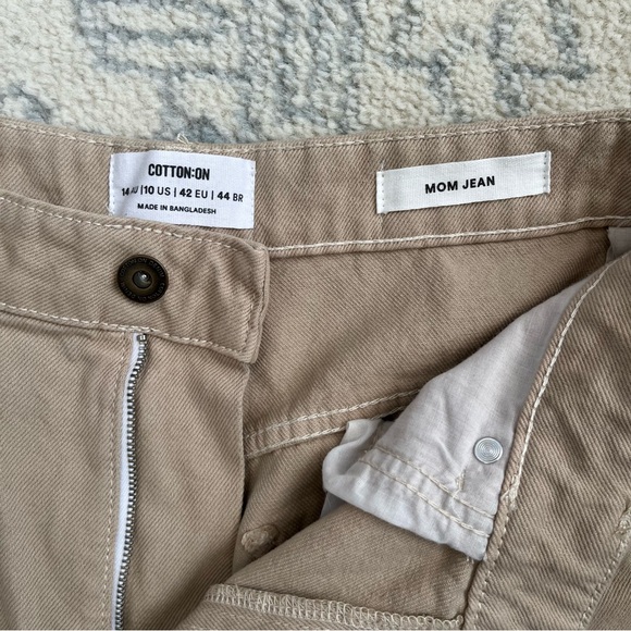 Cotton On Mom Jean - Picture 2 of 3